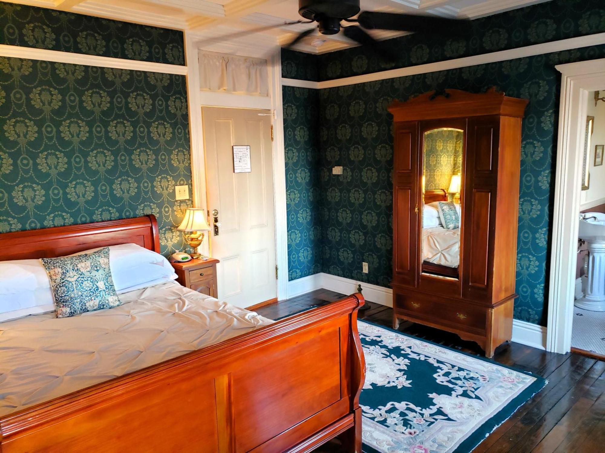 Iron Horse Hotel Blackwater Bagian luar foto