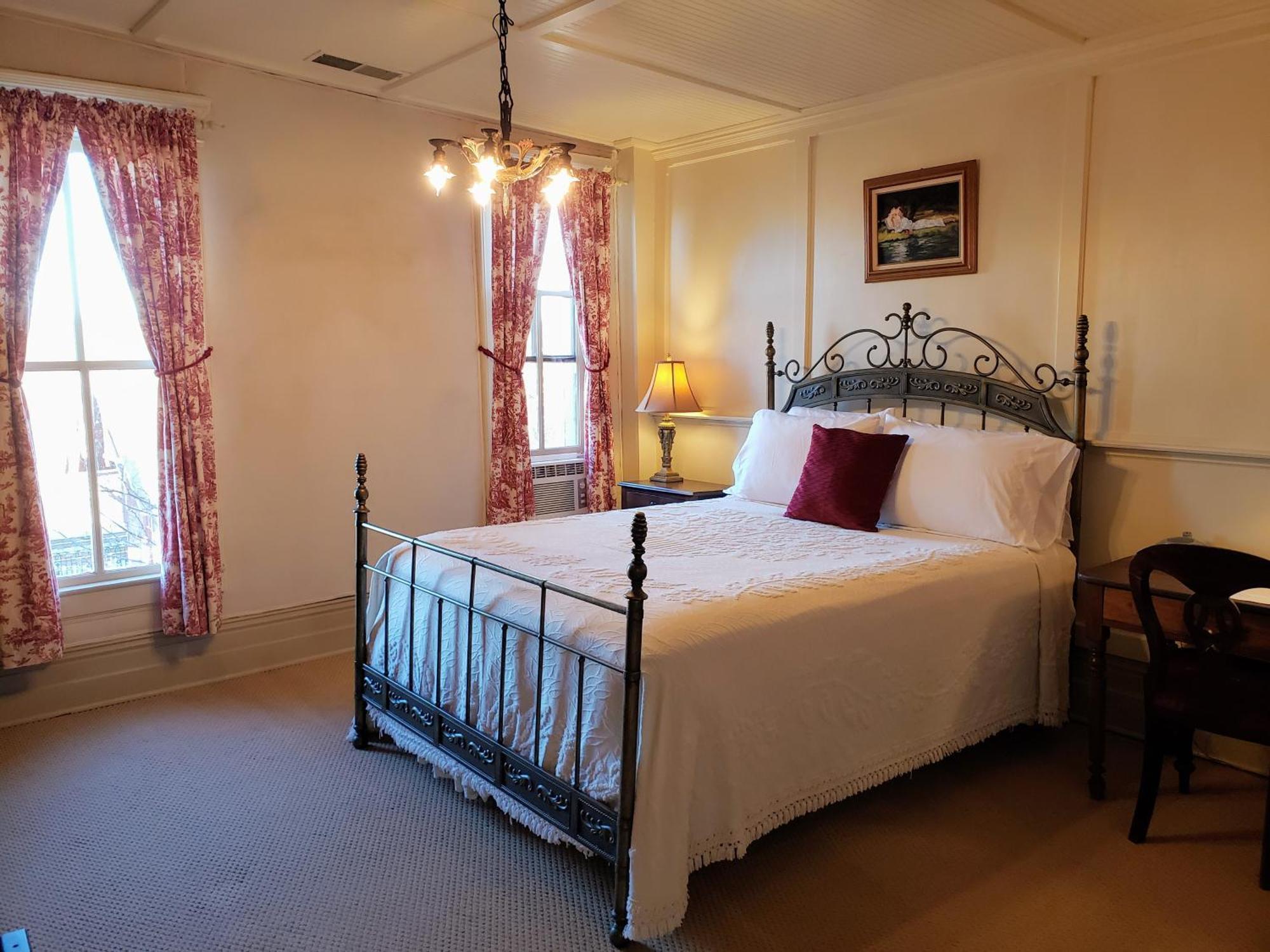 Iron Horse Hotel Blackwater Bagian luar foto