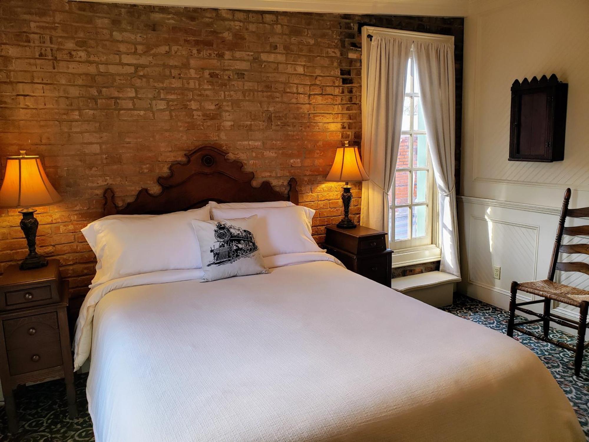 Iron Horse Hotel Blackwater Bagian luar foto