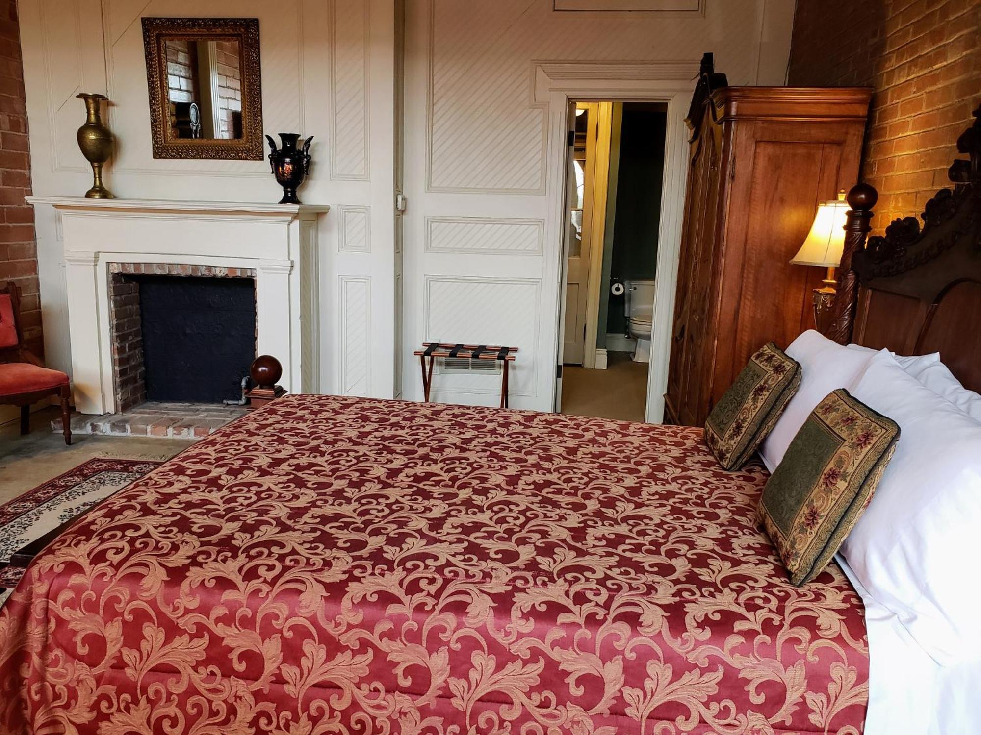 Iron Horse Hotel Blackwater Bagian luar foto